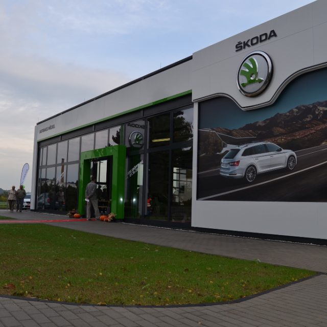 Neubau Skoda-Autohaus Rochlitz // 20.02.2016 – 16.09.2016